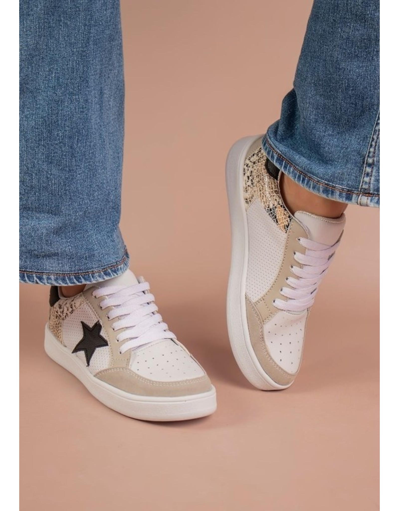 Snake Accent Star Sneakers