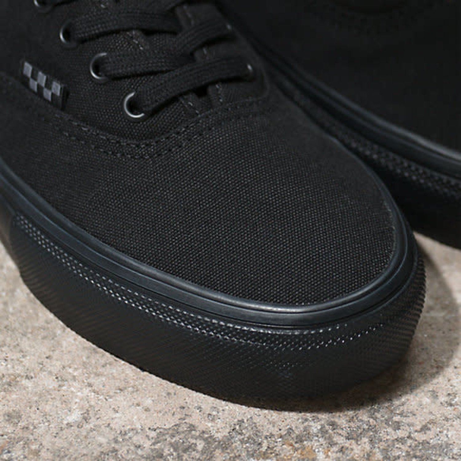 vans skate authentic black