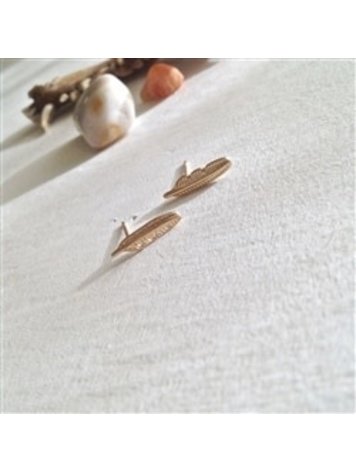 PIKA & BEAR PIKA & BEAR "Mayweather" Tiny Feather Studs in Gold