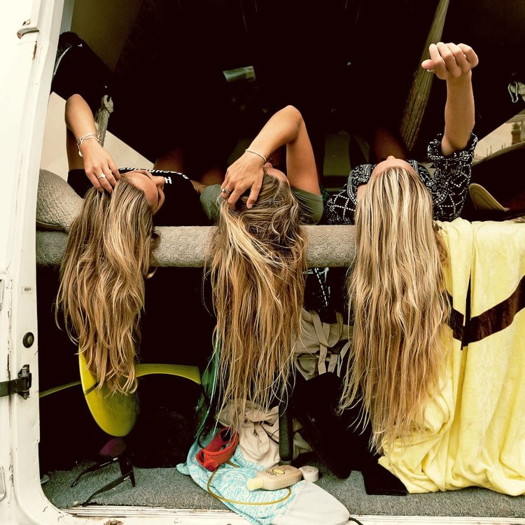 SUN BUM SUN BUM Revitalizing Shampoo