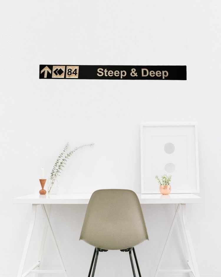 ASSINIBOINE DESIGN ASSINIBOINE Fernie Alpine Resort Sign [L]