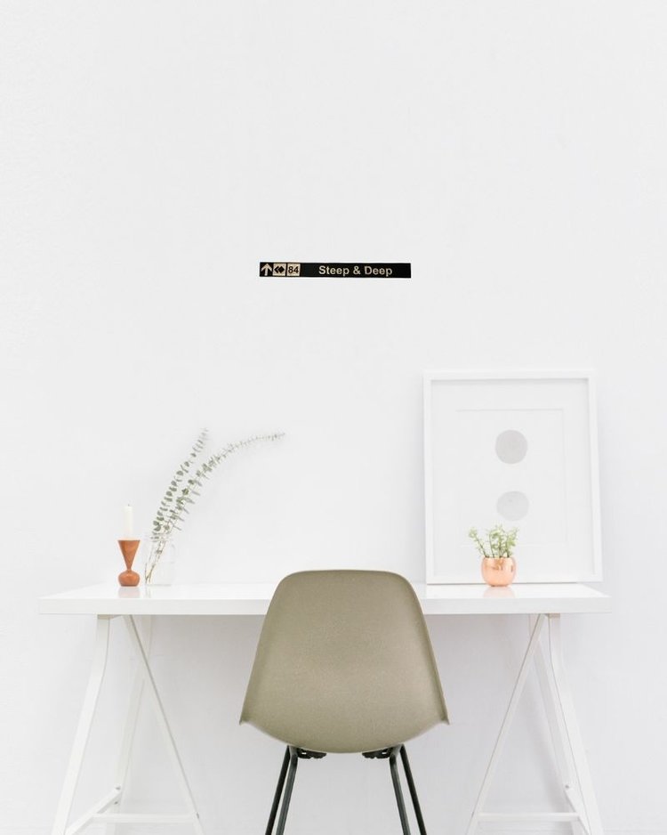 ASSINIBOINE DESIGN ASSINIBOINE Fernie Alpine Resort Sign [S]