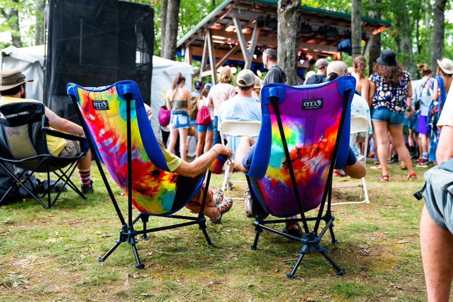 廃盤　希少　Crazy Creek ビーチチェア　ローチェア　カラフル　タイダイ Tie Dye Crazy Creek Style Chair Foldable Chairs Tie Dye Lawn Chair