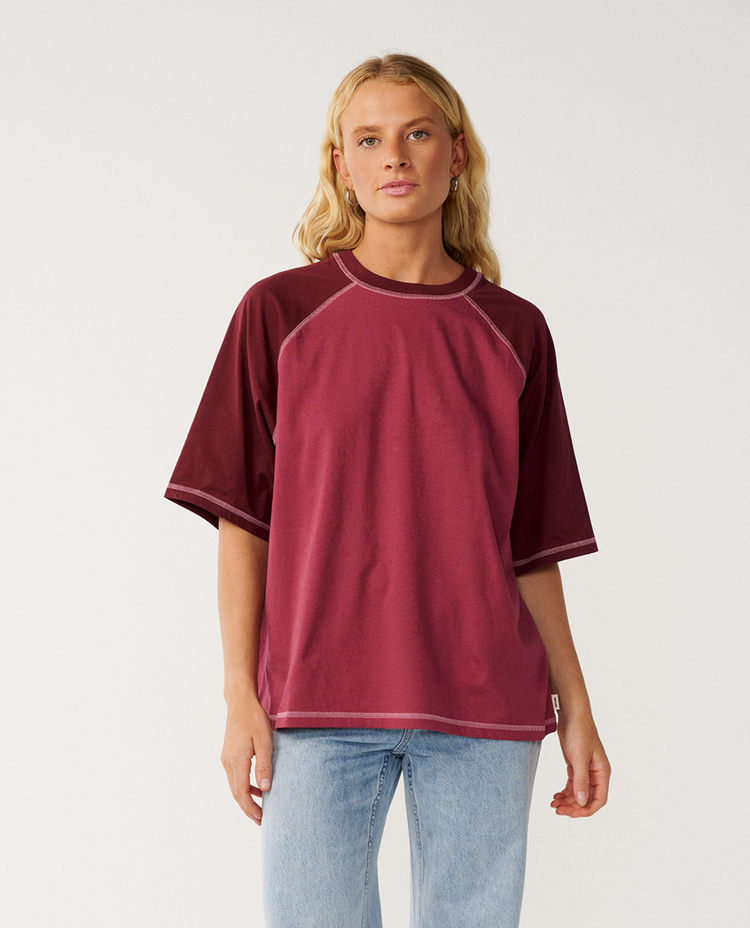 RIP CURL 21B RIP CURL CLASSIC BOXY RAGLAN TEE DARK PLUM