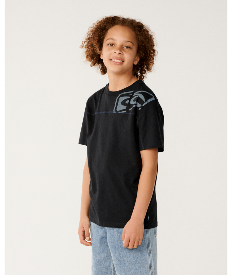 RIP CURL 04A RIP CURL ARCHIVE THRASHED PANEL TEE-BOY BLACK