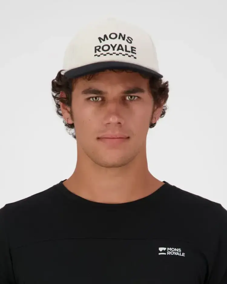 MONS ROYALE MONS ROYALE Shifty Cap Oatmeal / Black