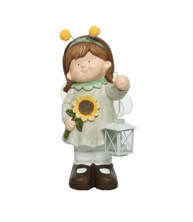 Fillette avec lanterne