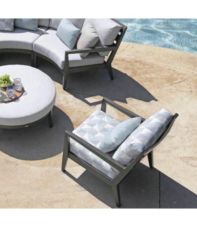 Chaise à diner avec bras Lucia Ash Grey | Lignes modernes et contemporaines