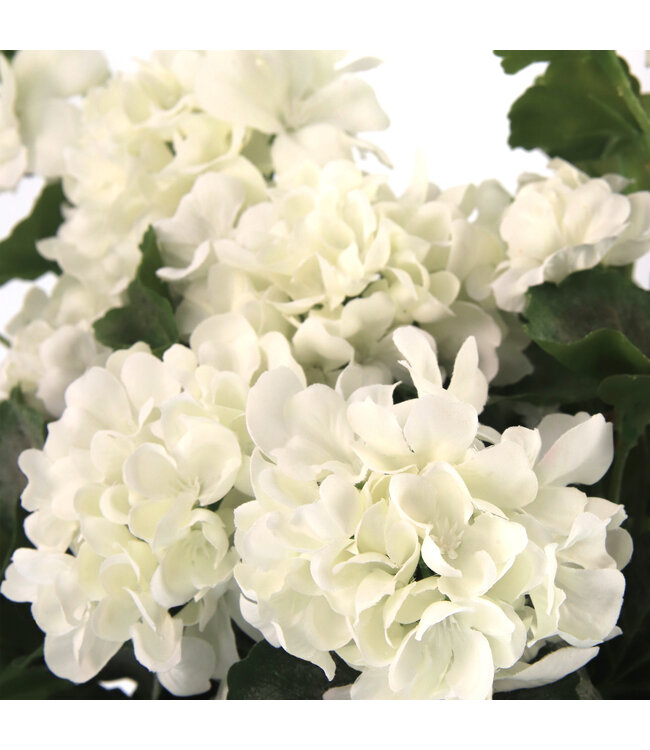 Bouquet de géranium suspendu UV blanc 22 po |  Fleurs artificielles réalistes résistantes aux UV pour intérieur et extérieur