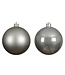 Boules plastique grises brillantes et mates