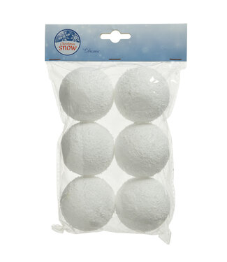 Boules en mousse blanches