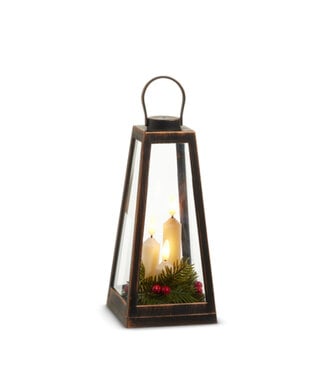 Lanterne avec chandelles et verdure