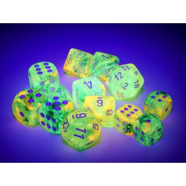 Signature D6 16mm Dice: Nebula Spring/white Luminary