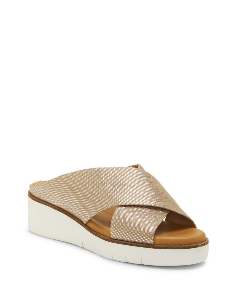 slip on sandal 