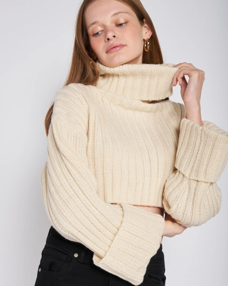 En Saison En Saison ‘Sleeve It Alone’ Cropped Turtleneck Sweater