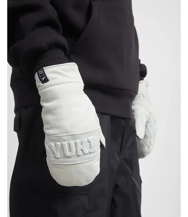 Yuki Threads LEGIT MITT