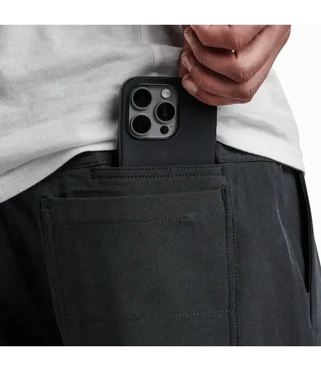 ROARK Hybro Hybrid Shorts 17"