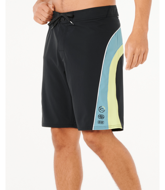 mirage-medina-attridge-ski-board