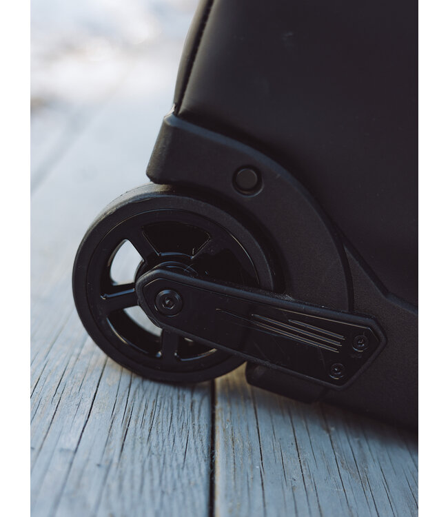 Armada 90 L Travel Roller-Black-Afterglow