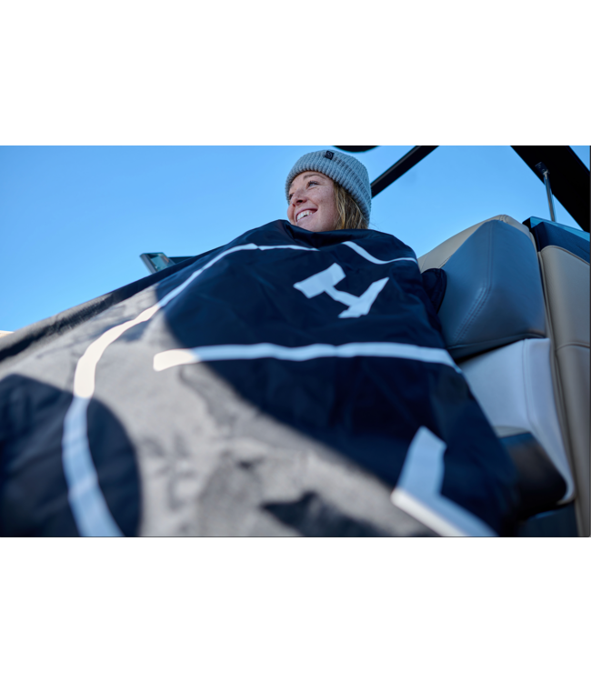 Hyperlite Boat Blanket w Heater Hose Hookup