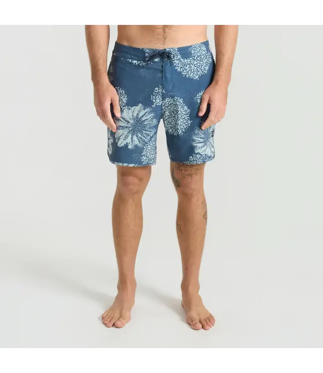 ROARK Chiller Scallop Boardshort