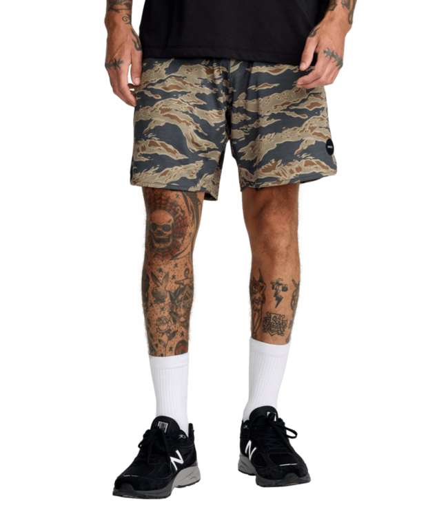 RVCA YOGGER RECOVER 17