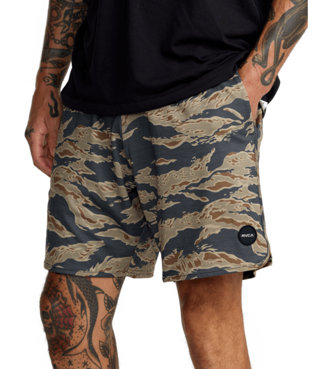 RVCA YOGGER RECOVER 17