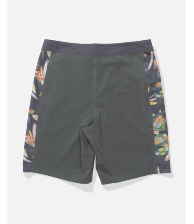 Salty Crew FLAGSHIP BOARDSHORT