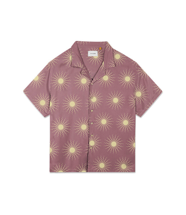 Critical Slide SUN SALUTE RESORT SS SHIRT