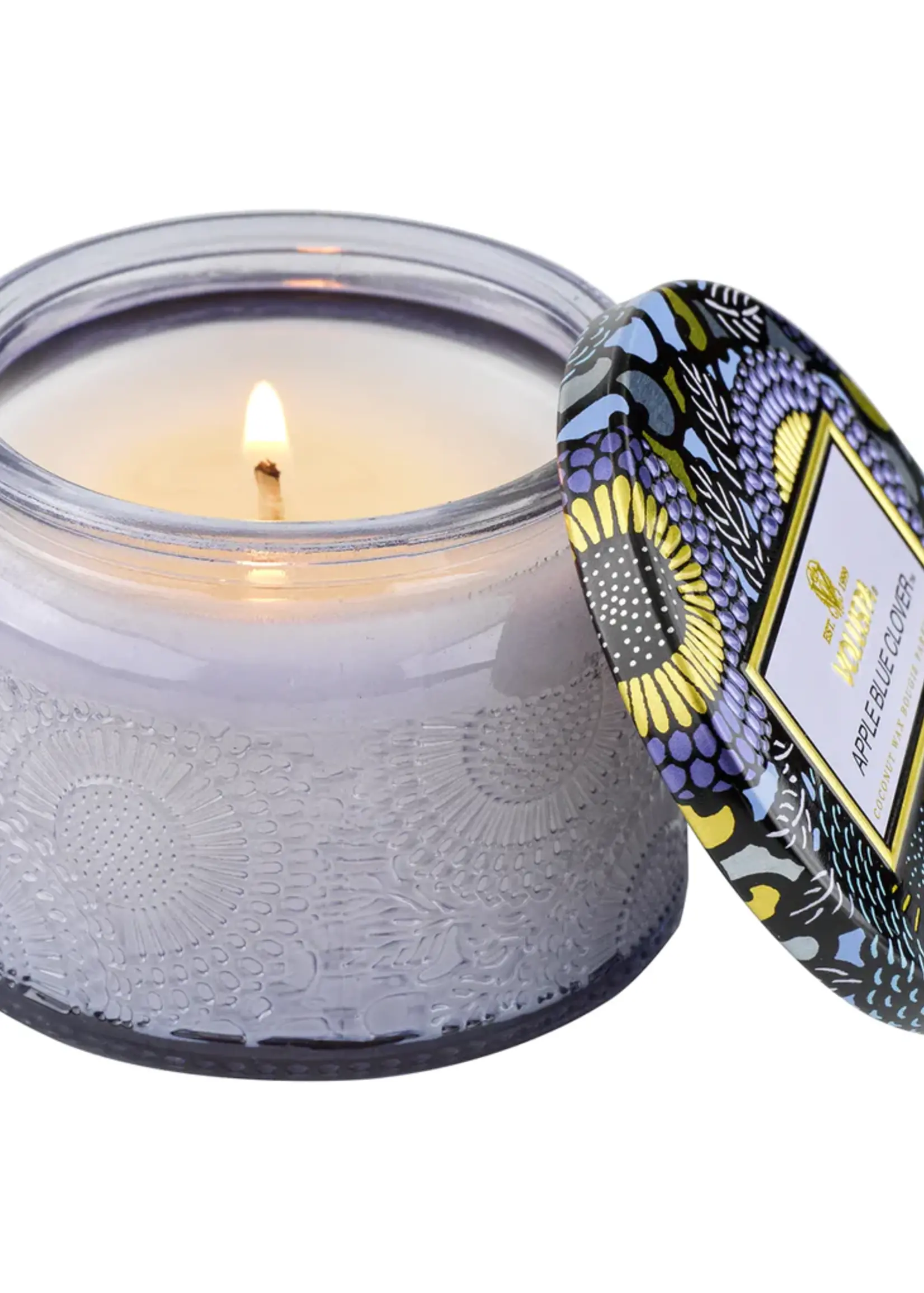 https://cdn.shoplightspeed.com/shops/618827/files/58282689/1652x2313x1/voluspa-candle.jpg