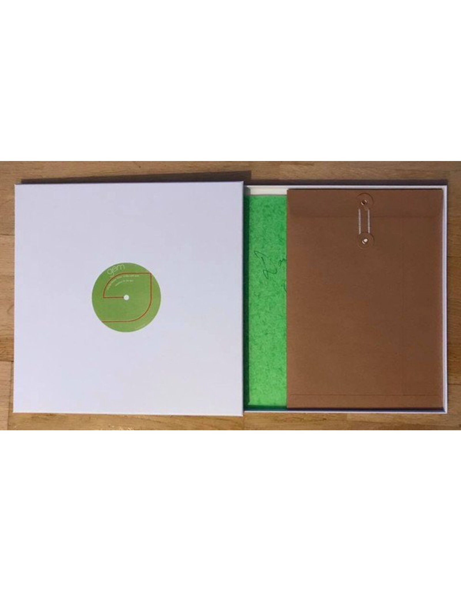RSD17 David Bowie - BOWPROMO (GEM Promo) [LP Box] (single sided feat. 7 tracks from original promo, reproduced Kraftpack envelope, 5 Bowie prints, limited to 5000, indie-retail exclusive)