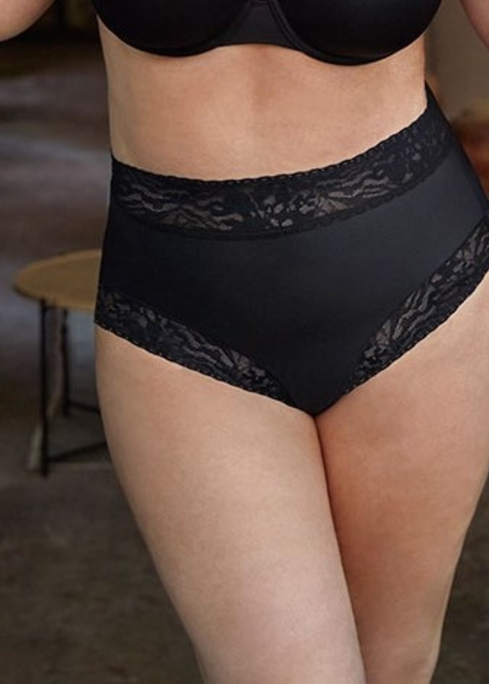 Janira Slip très haute Janira Soft lace 30318 A002153
