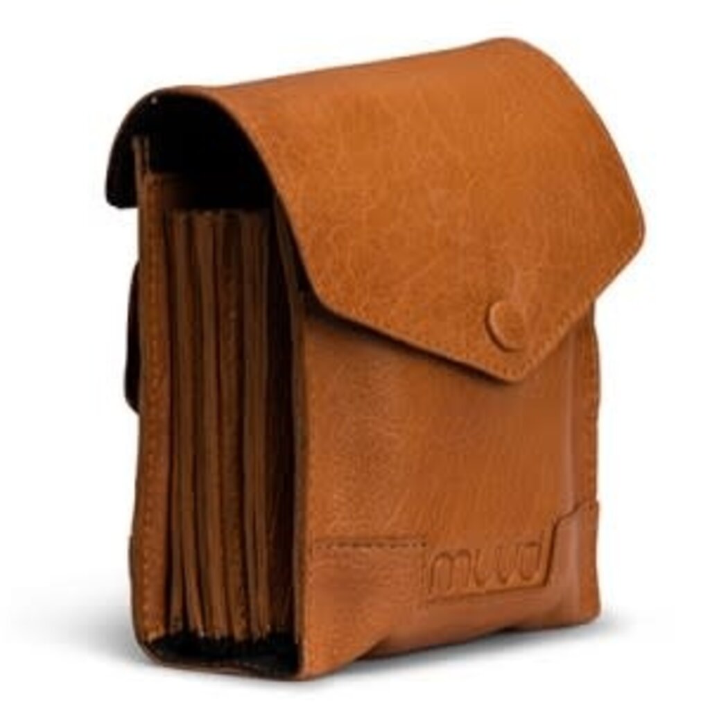muud Betina Needle Case Whisky