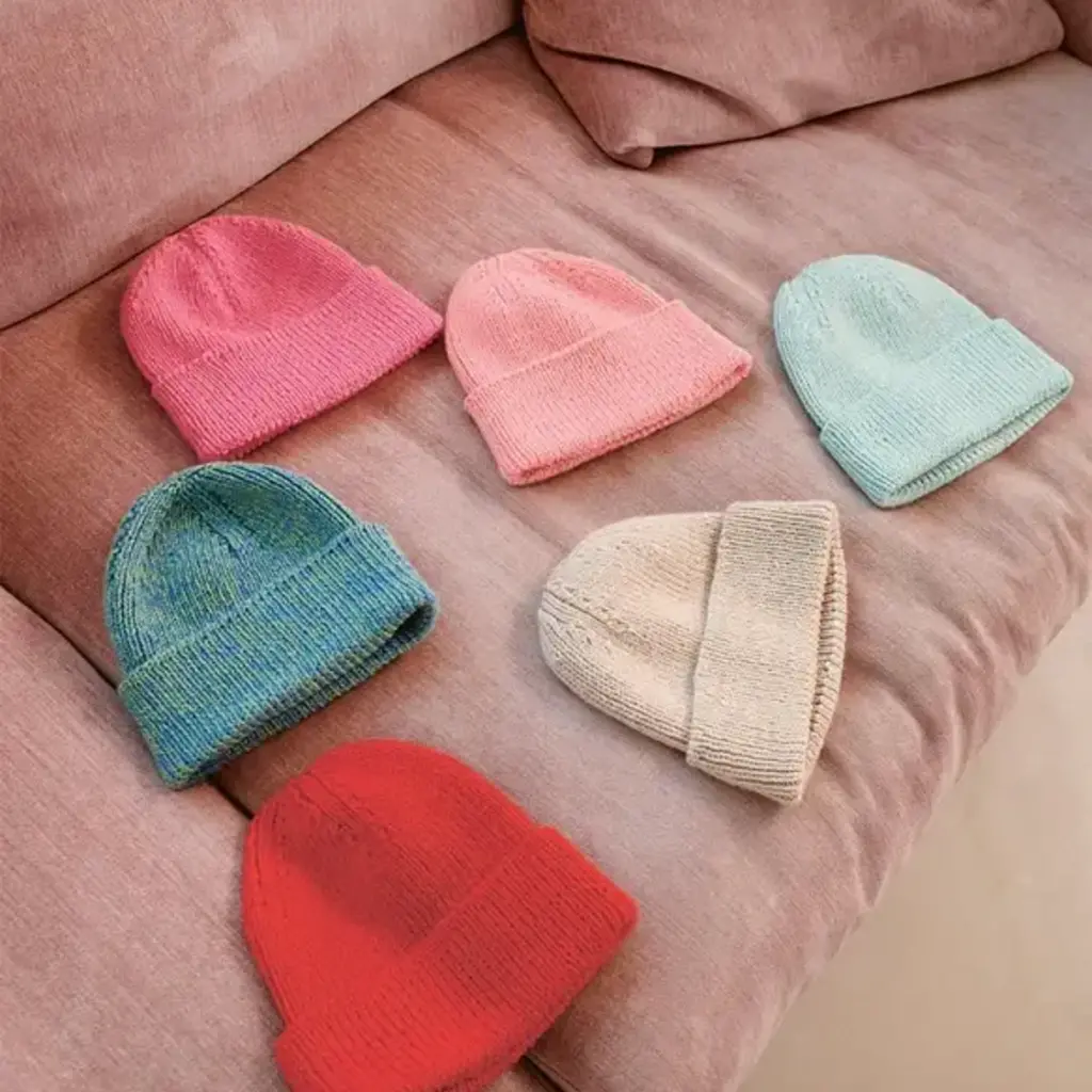 Sandnes Garn Must Have Beanie Junior (2401 No. 8)