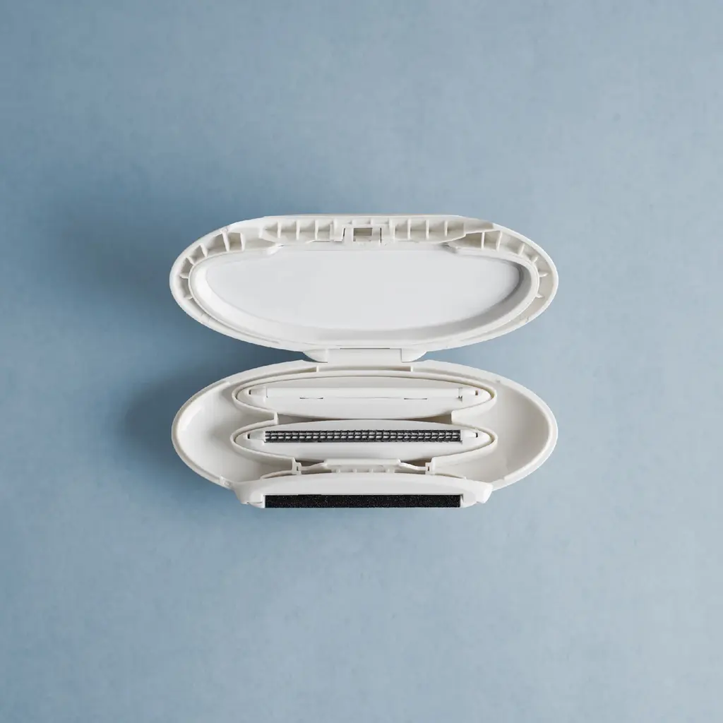 Gleener Compact Fabric Shaver & Lint Brush