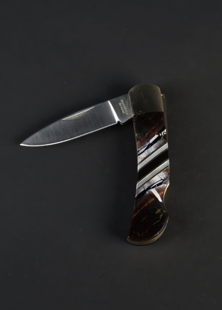 https://cdn.shoplightspeed.com/shops/618970/files/22864582/768x1024x3/santa-fe-stoneworks-santa-fe-stoneworks-3-knife-ma.jpg