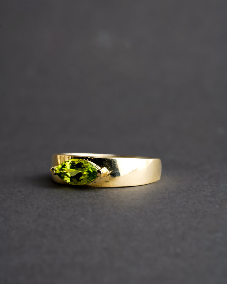 Lindsay Lewis Jewelry Lindsay Lewis Peridot Wide Band Solitaire