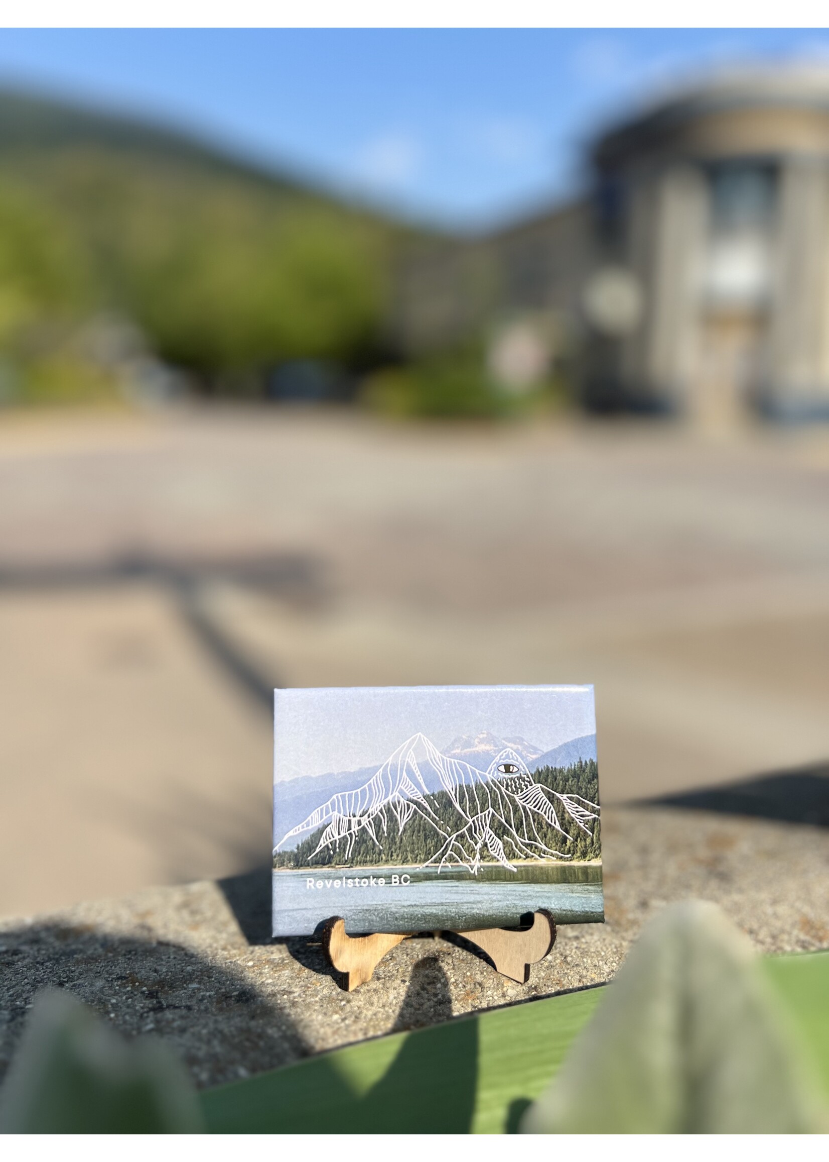 Trading Co. Revelstoke - Calling Magnet