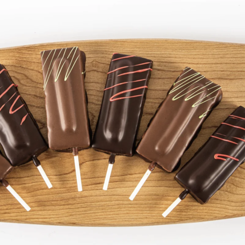 Balai à la guimauve au caramel (chocolat noir) - Couleur Chocolat 40g 