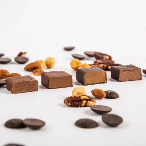 Chocolat 4 morceaux pralinés Valrhona Noël - Couleur chocolat 
