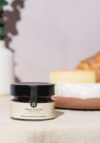 Jam for cheese with strawberry and 5 Chinese spices - Simon Turcotte 125 ml 
