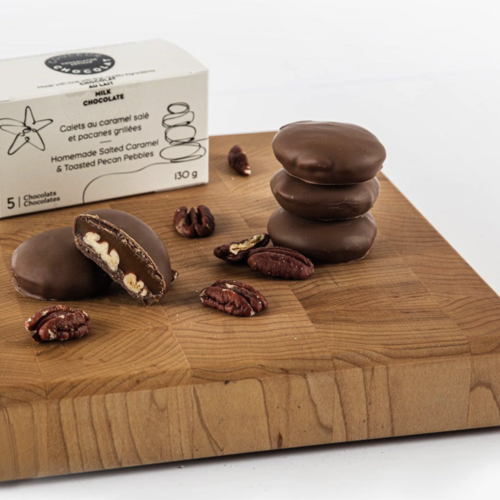 Galets au caramel salé et pacanes grillées noir - Couleur Chocolat 130g 