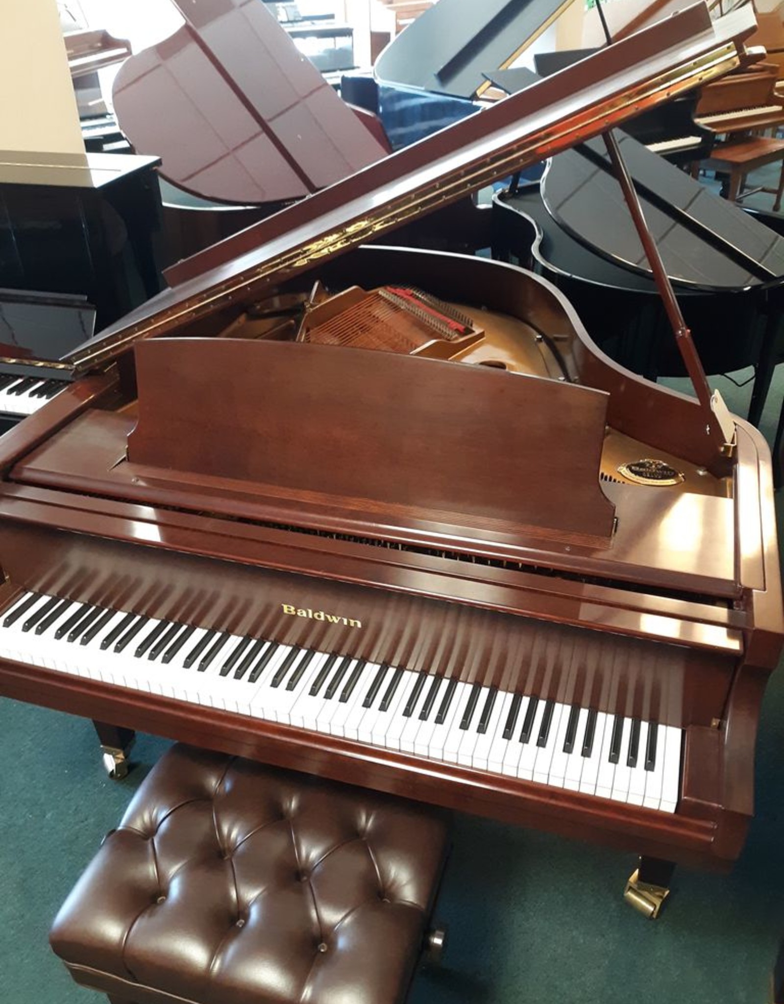 Baldwin Baldwin “Model R” 5’8” Grand Piano (Pommele) Baldwin Piano