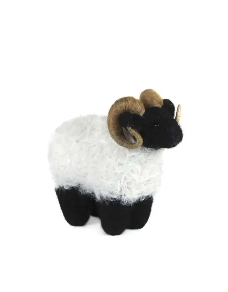 Lanart Alpaca/Faire Blackface Ram