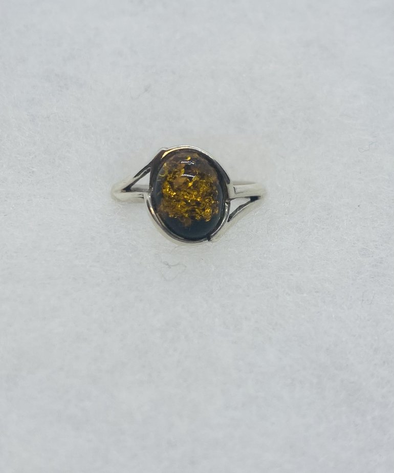 Silver Amber Ring Size R. 5.5