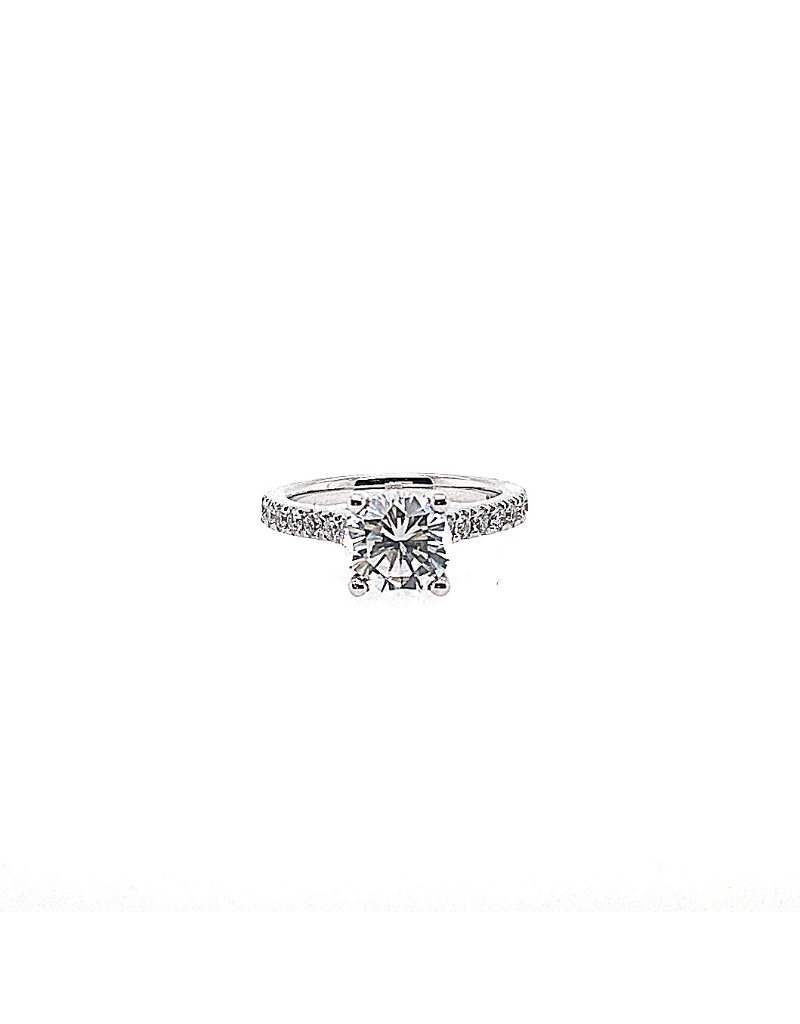 Solitaire engagement ring