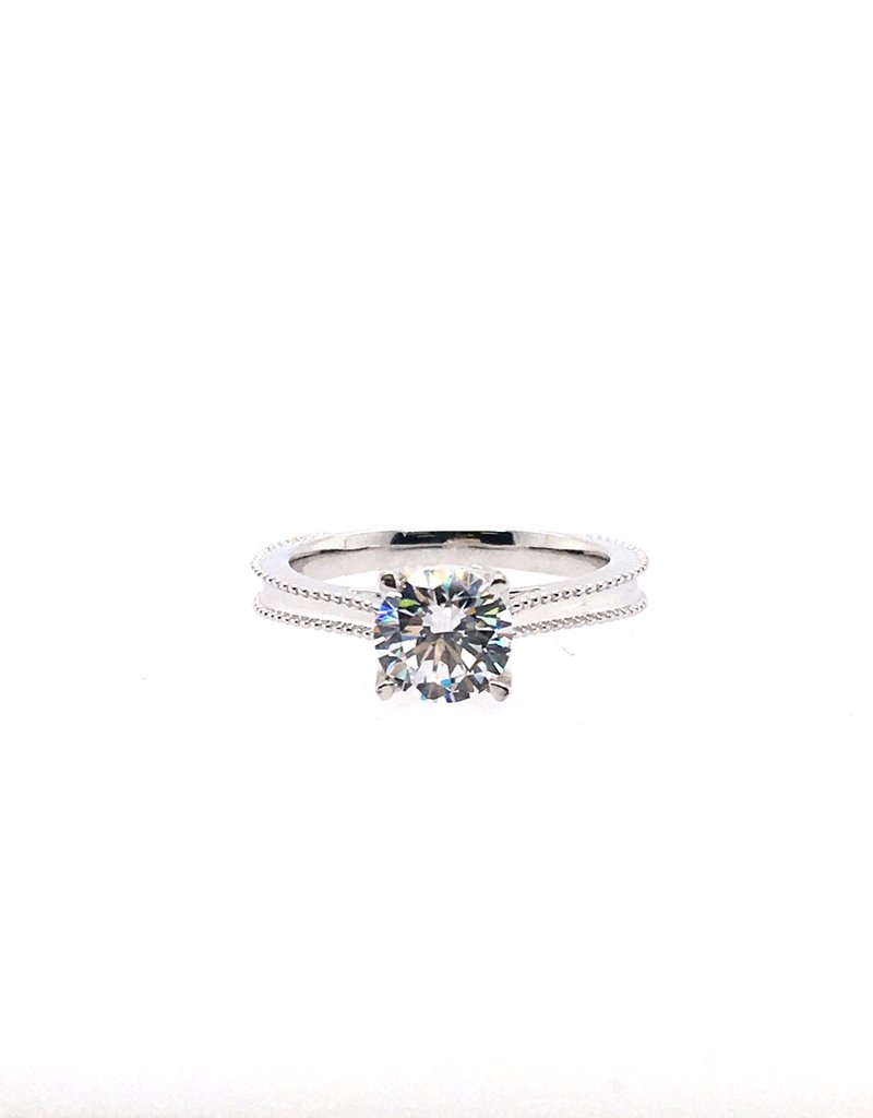 Solitaire engagement ring