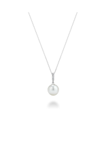 Pearl Diamond pendant