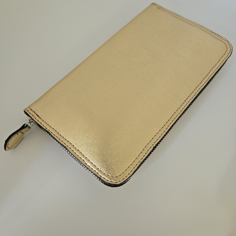 小物 WTAPS CREAM WALLET.NYLON descendant WTAPS CREAM WALLET.NYLON descendant - メルカリ