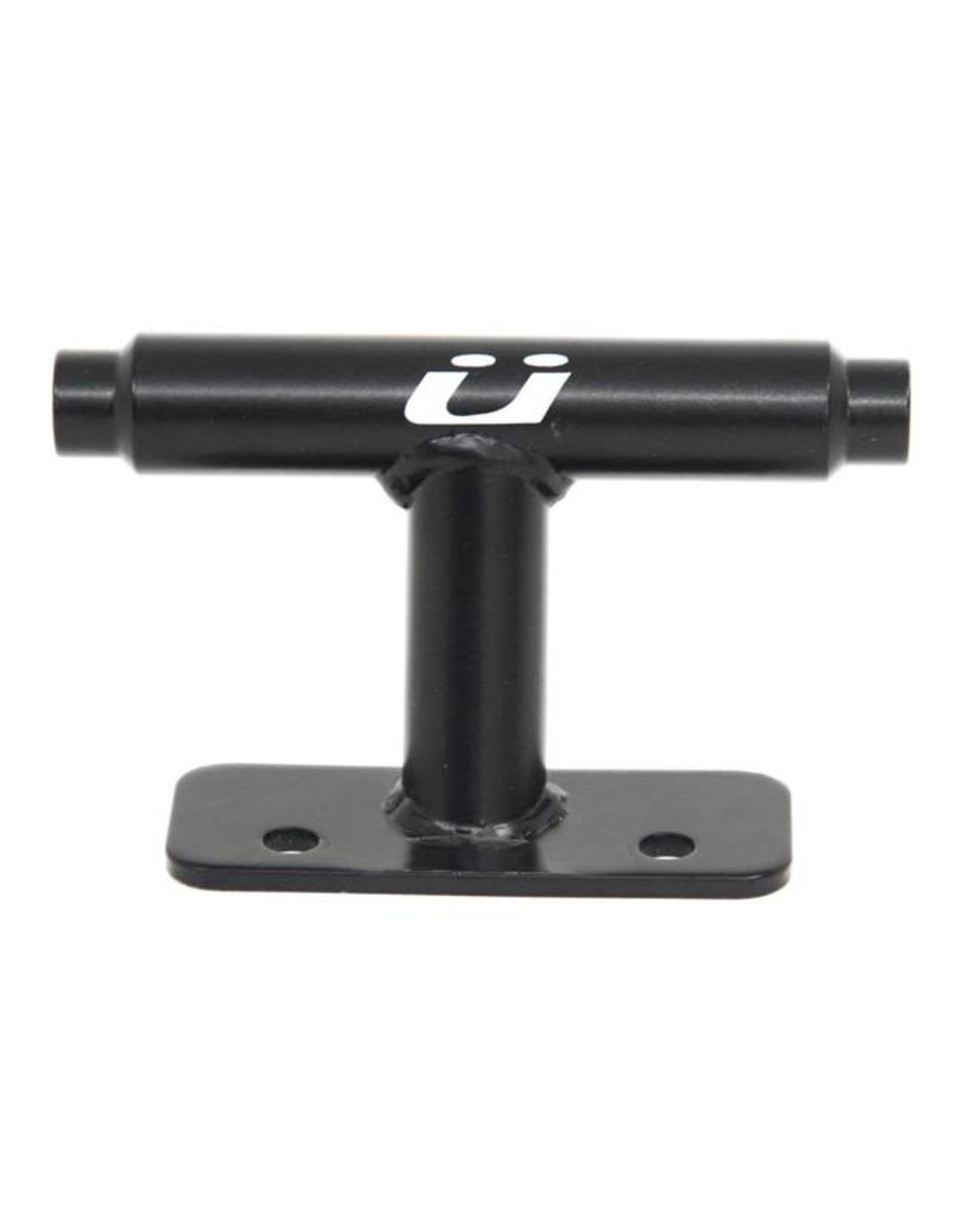 thru axle truck bed mount
